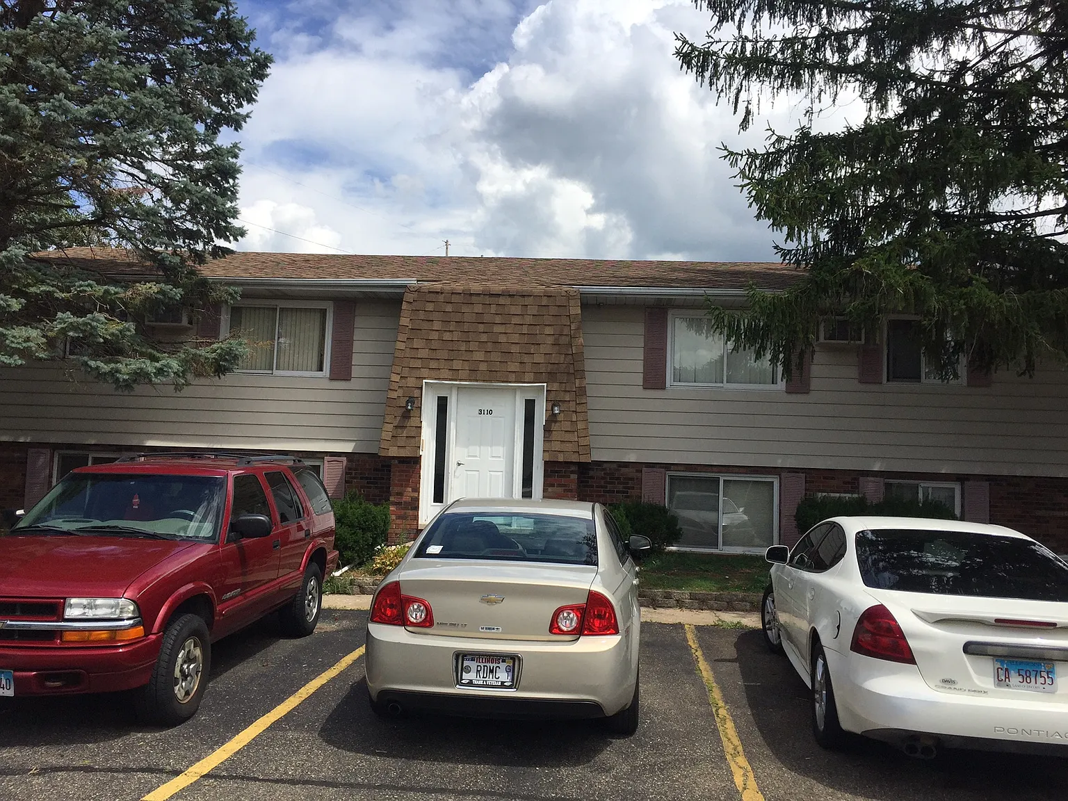 2 bed, 900 sqft, $1,025 — Photo 2