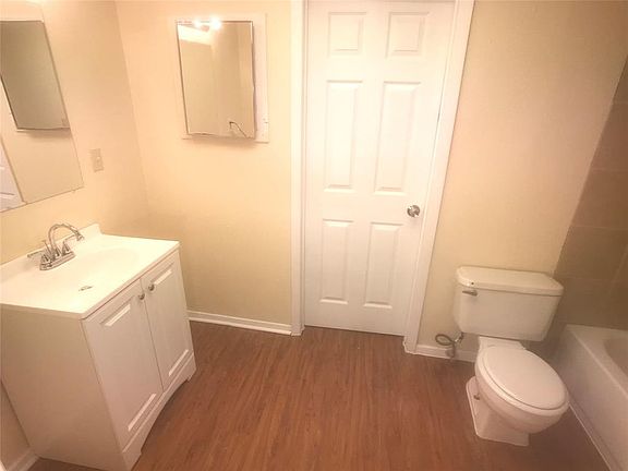 2nd image of 3017 Mount Vernon Ave
