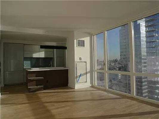 Rented by Domus Realty | media 19