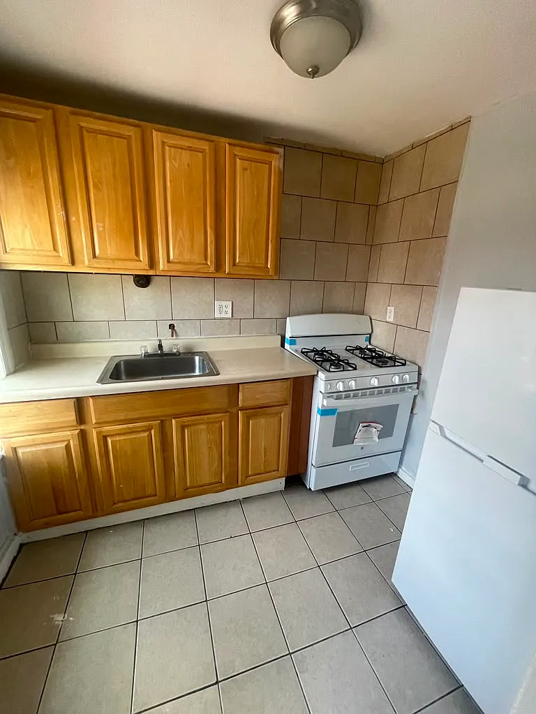 1 bed, 600 sqft, $1,400 — Photo 2