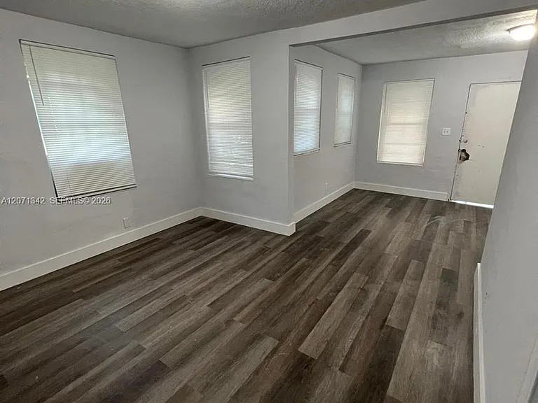 5703 Avenue B — Photo 12