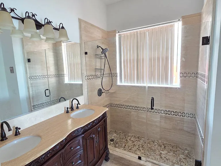 3716 NE 22nd Pl #EFFICIENCY — Photo 6