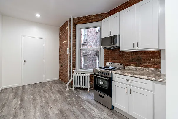 Rented by Corcoran | media 7