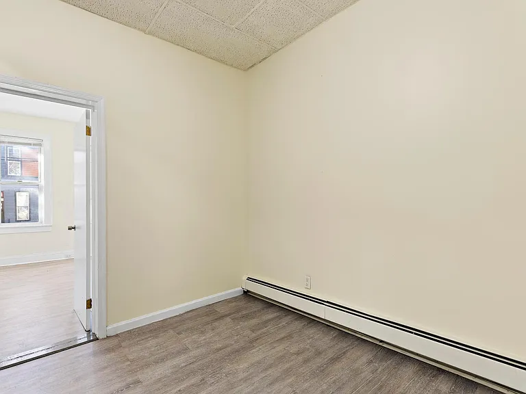 50 Saint Pauls Ave #1L — Photo 9