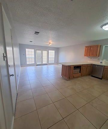 5th image of 7925 Steppington Dr