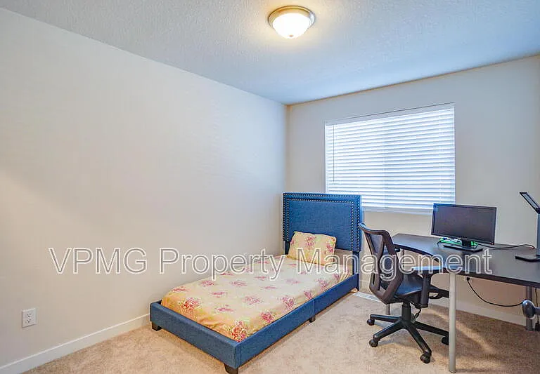 18402 NE 46th Pl — Photo 24