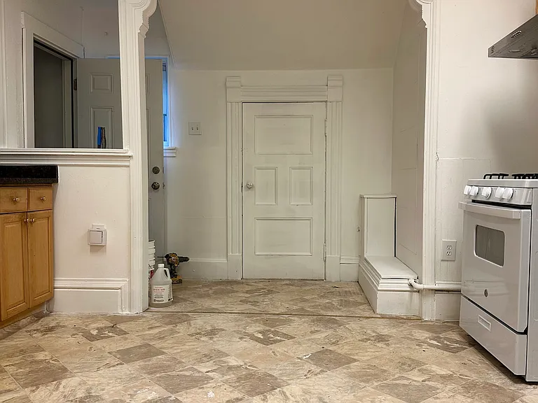 74 Glenwood St #3 — Photo 4