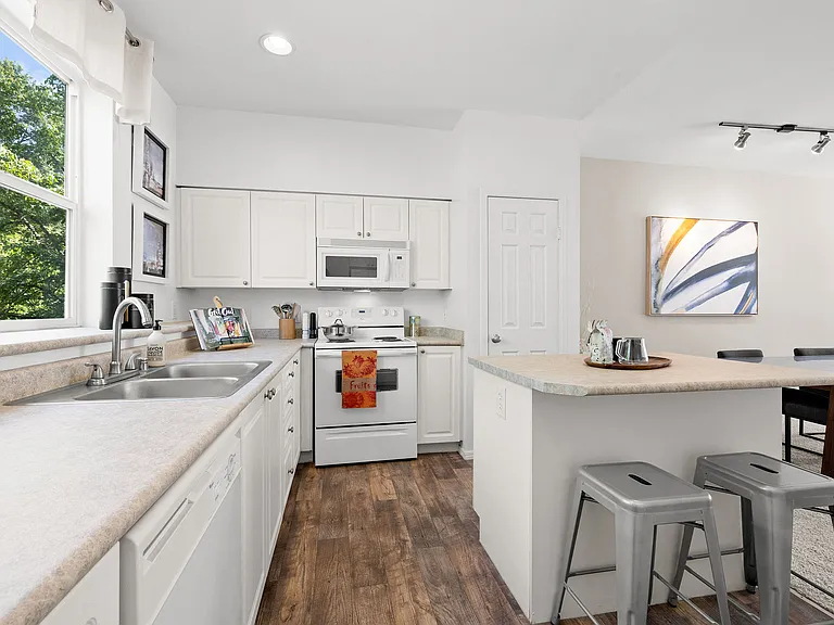 Bella Vista — Photo 9
