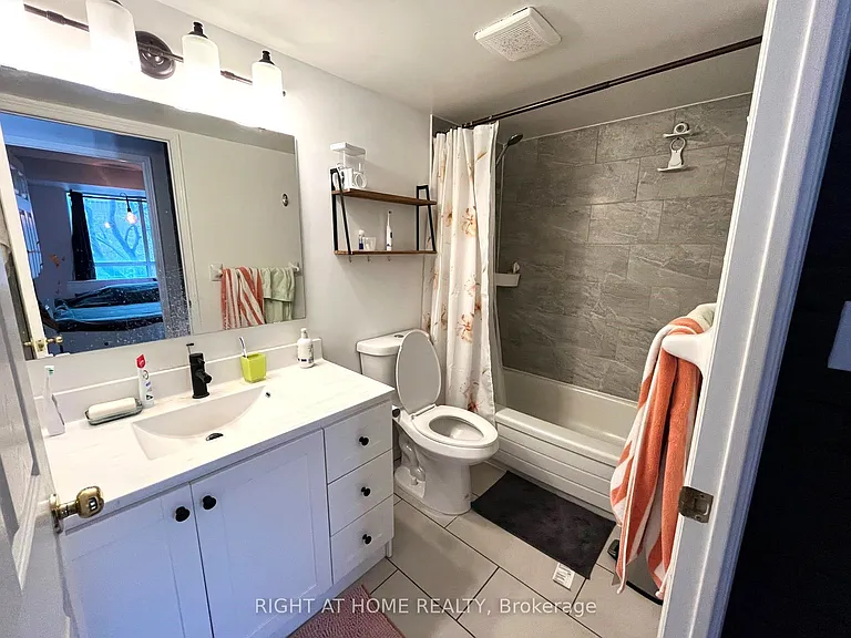 3 Pemberton Ave #401 — Photo 8