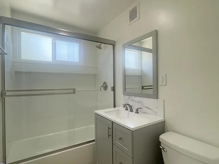 3216 Division St #1/4 — Photo 7