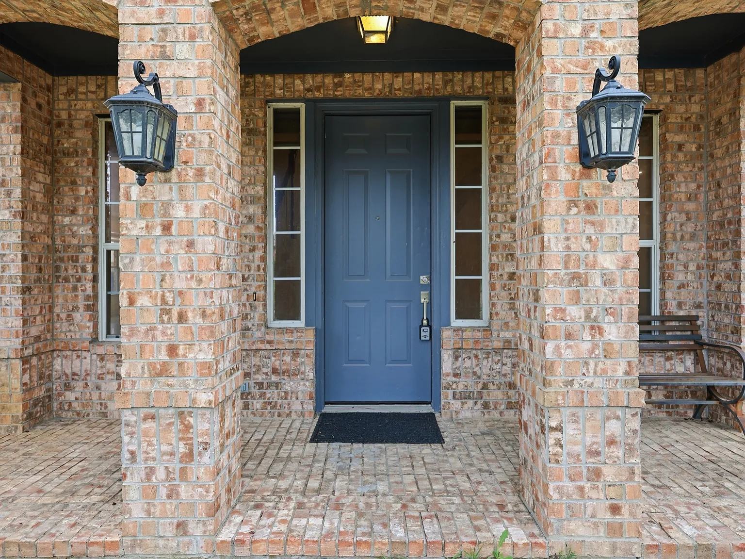 5 bed, 2.5 bath, 3157 sqft, $3,995 — Photo 4