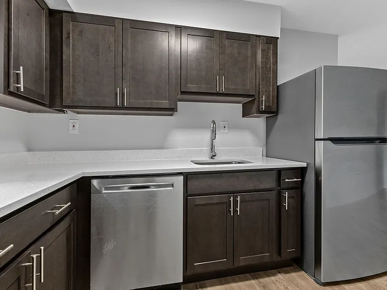 Tall Oaks Apartments — Photo 13
