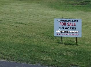 190 Emory St, Pounding Mill, VA 24637