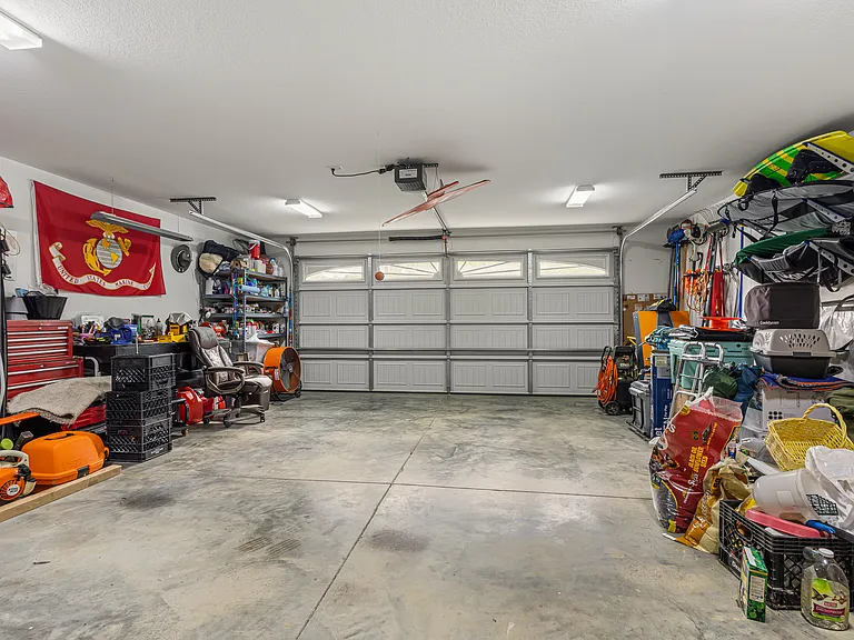 188 Park Ave — Photo 16