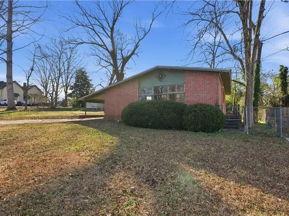 101 Pine Cir, Jonesboro, GA 30236