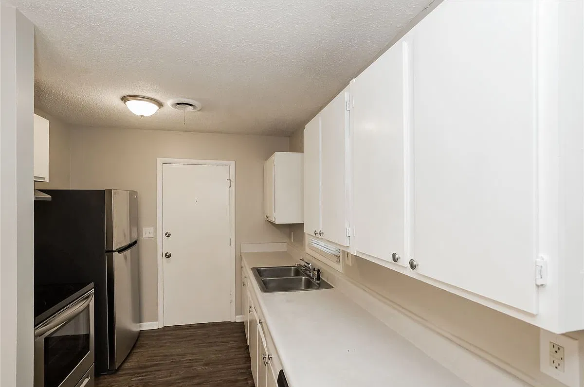 529 Mehaffey Dr — Photo 2