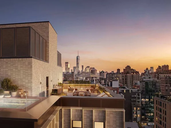142 W 21st St #Penthouse 14, New York, NY 10011