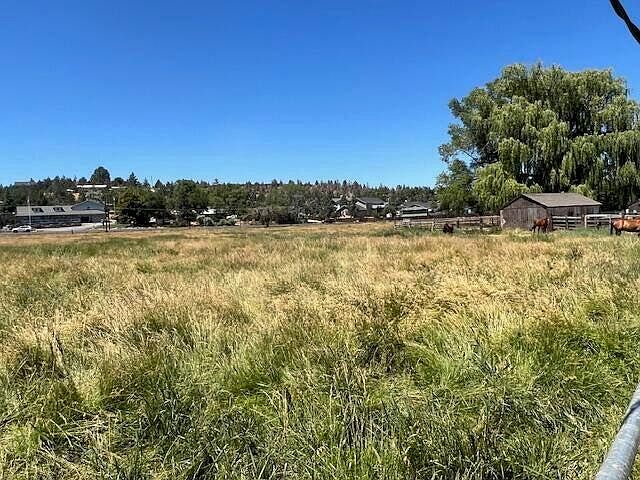 1st image of 585 SW Fairgrounds Rd