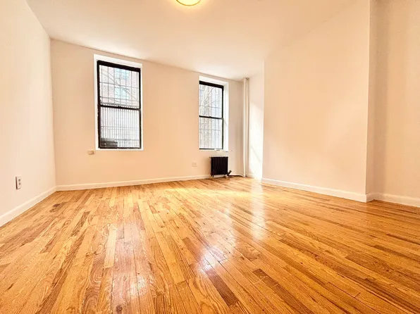 638 East 14th Street image 1 of 8