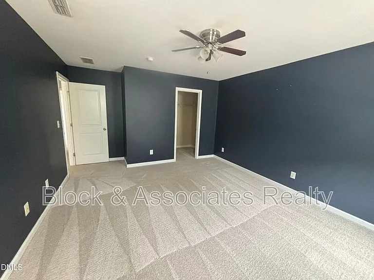 4 White Spruce Ct — Photo 5