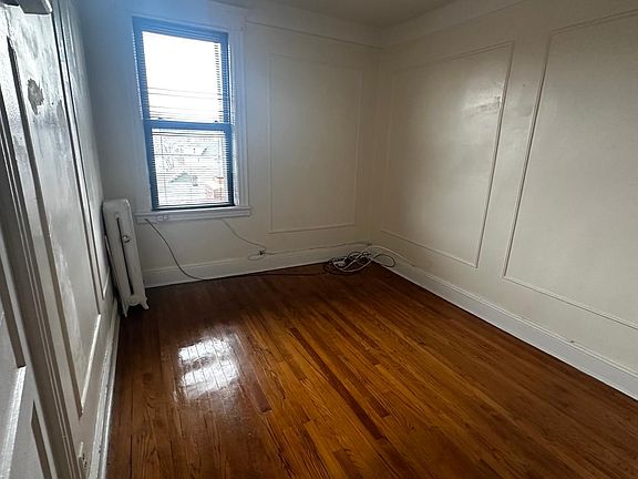 5th image of 121 Saratoga Ave Floor 2