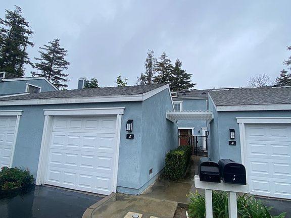 2nd image of 700 E Lake Dr Unit 5