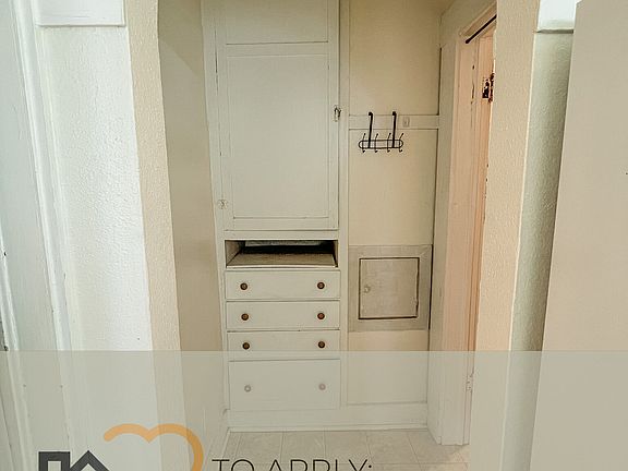 3rd image of 306 S Franklin St #2