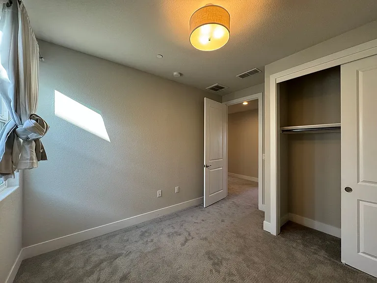 1684 Spring St — Photo 20