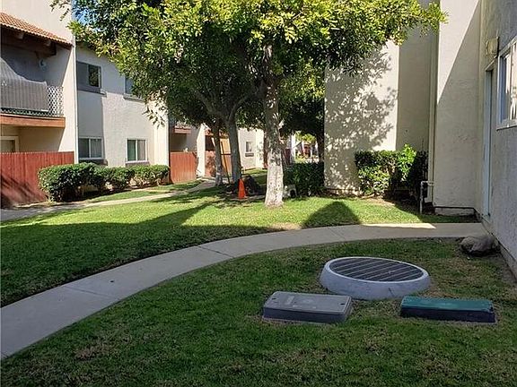 4th image of 23605 Golden Springs Dr #K12