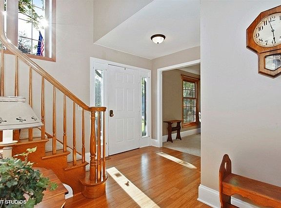 3rd image of 849 Evergreen Ave