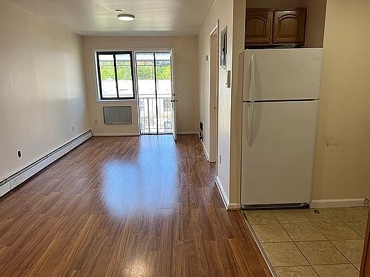 2nd image of 23-20 Broadway #4B