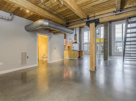 3rd image of 210 W 5th St APT 102