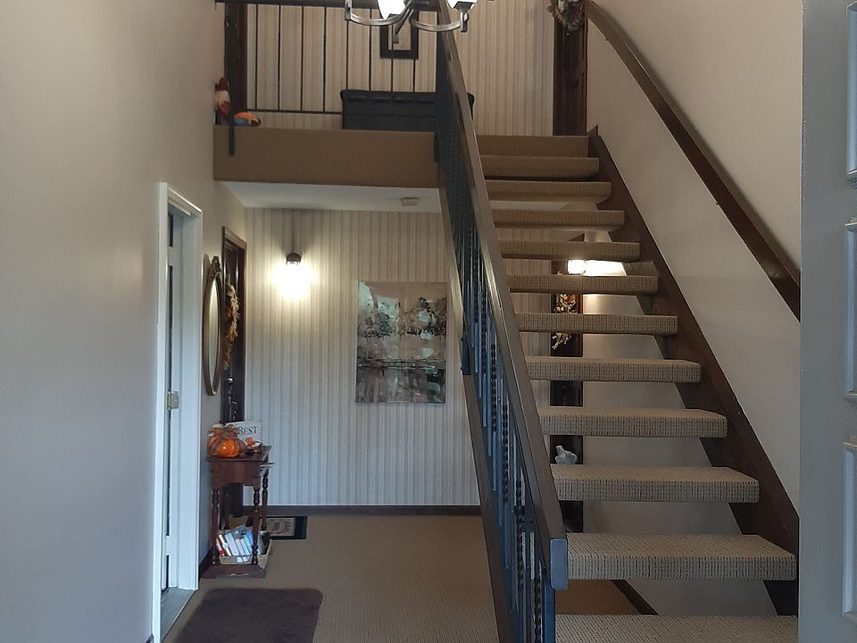 1st image of 31 Brittany Ln
