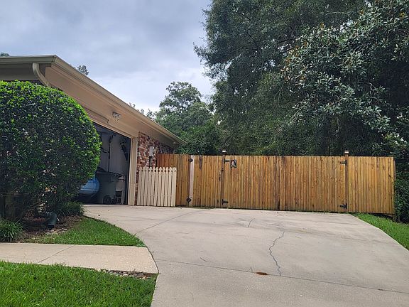 3rd image of 3041 Corrib Dr