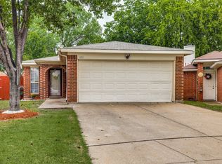 6801 Normandy Ct, Fort Worth, TX 76133