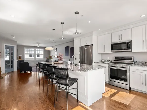 30 Park St #4, Boston, MA 02122