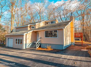 8123 Mayfair Rd, Tobyhanna, PA 18466