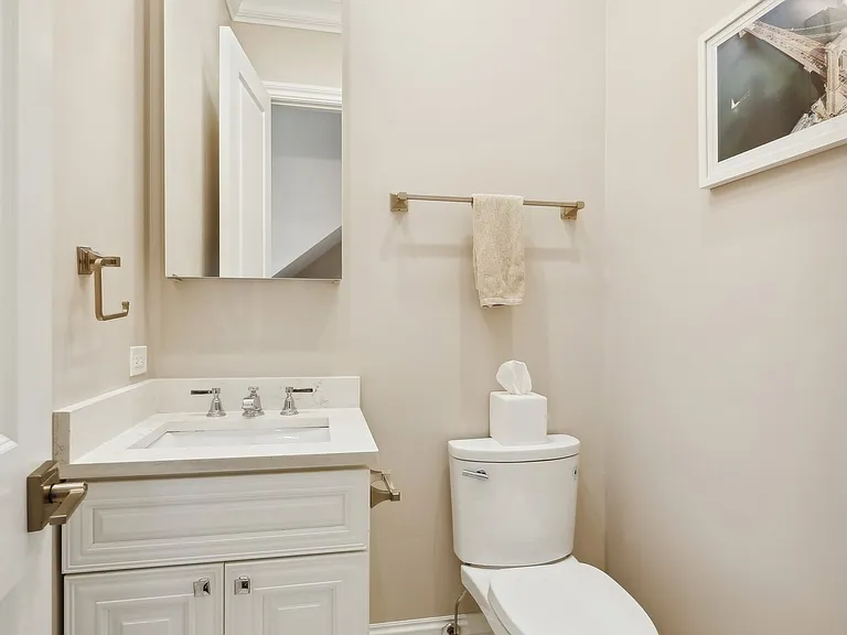 1214 W Fletcher St #1 — Photo 21