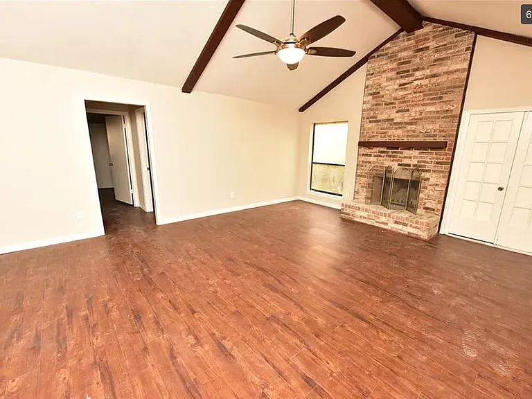 2216 Placid Dr — Photo 2