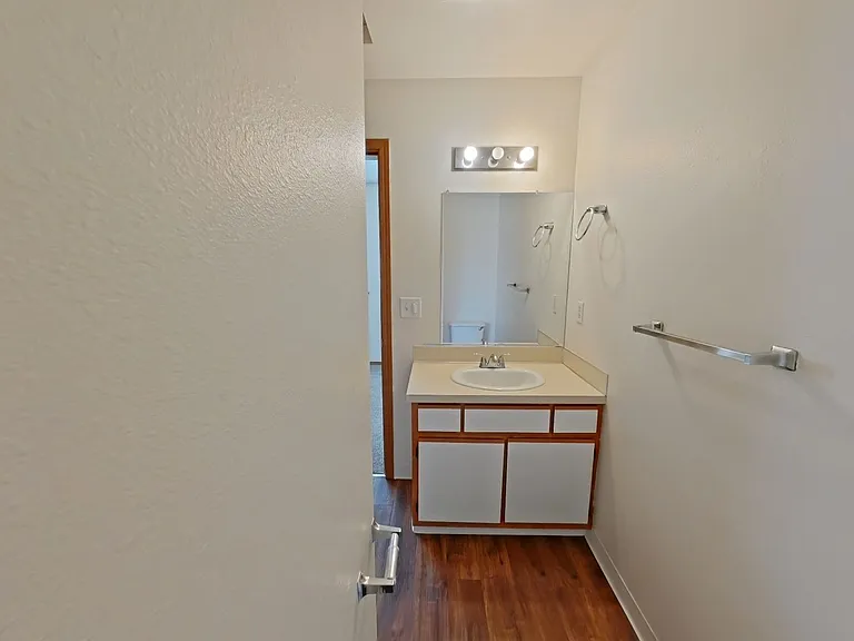 780 S 2nd St — Photo 30