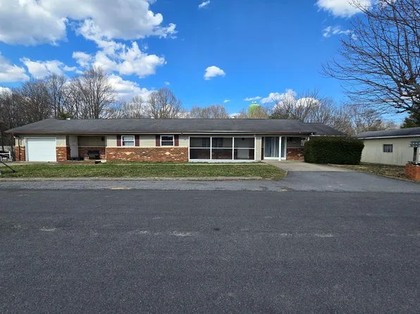 124 Brown St, Beckley, WV 25801