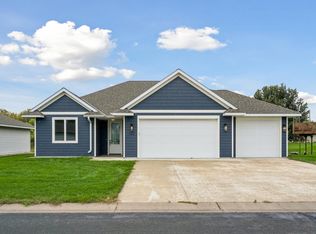 212 Century Ln, Silver Lake, MN 55381