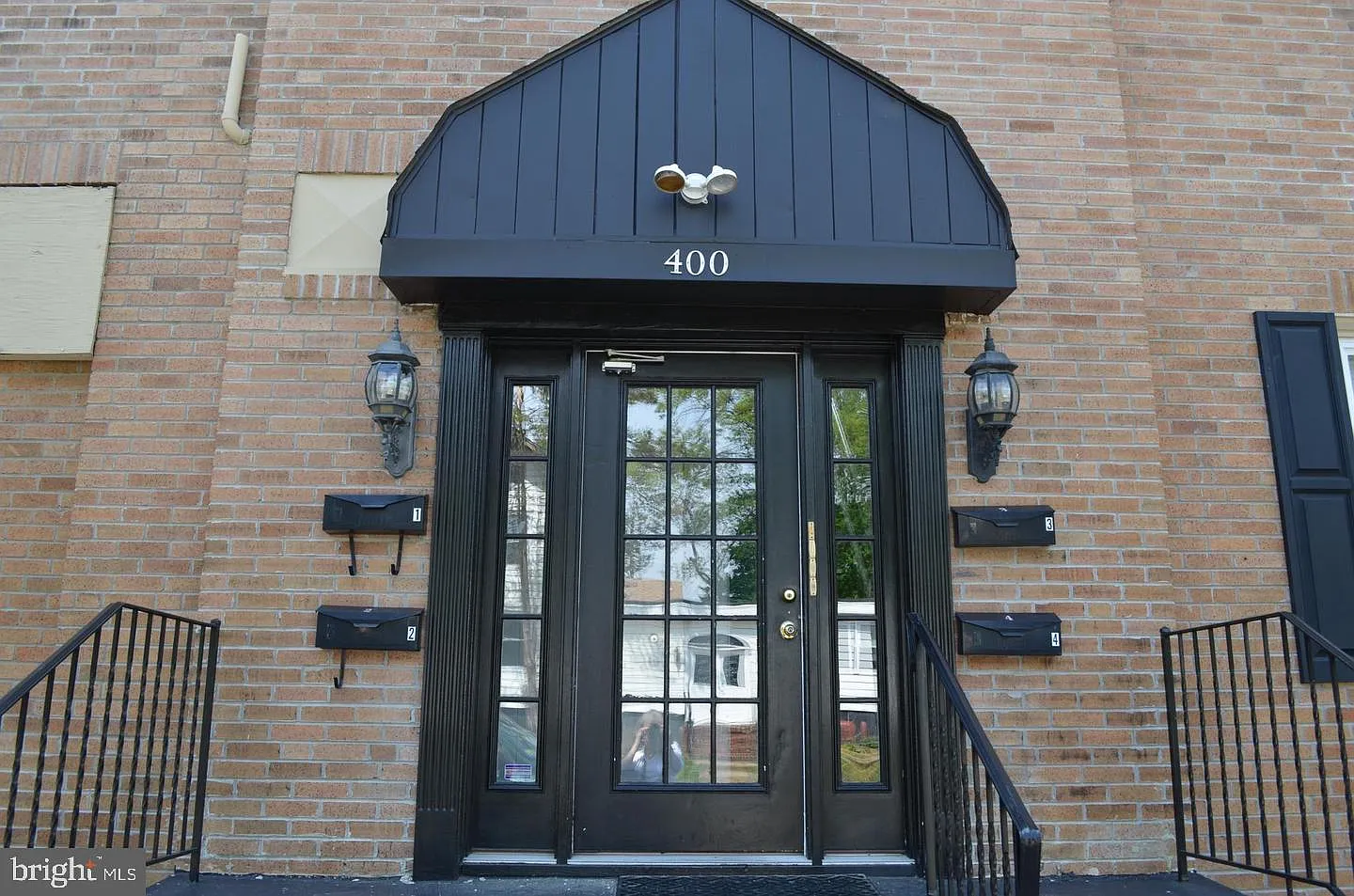 2 bed, 1083 sqft, $2,000 — Photo 1