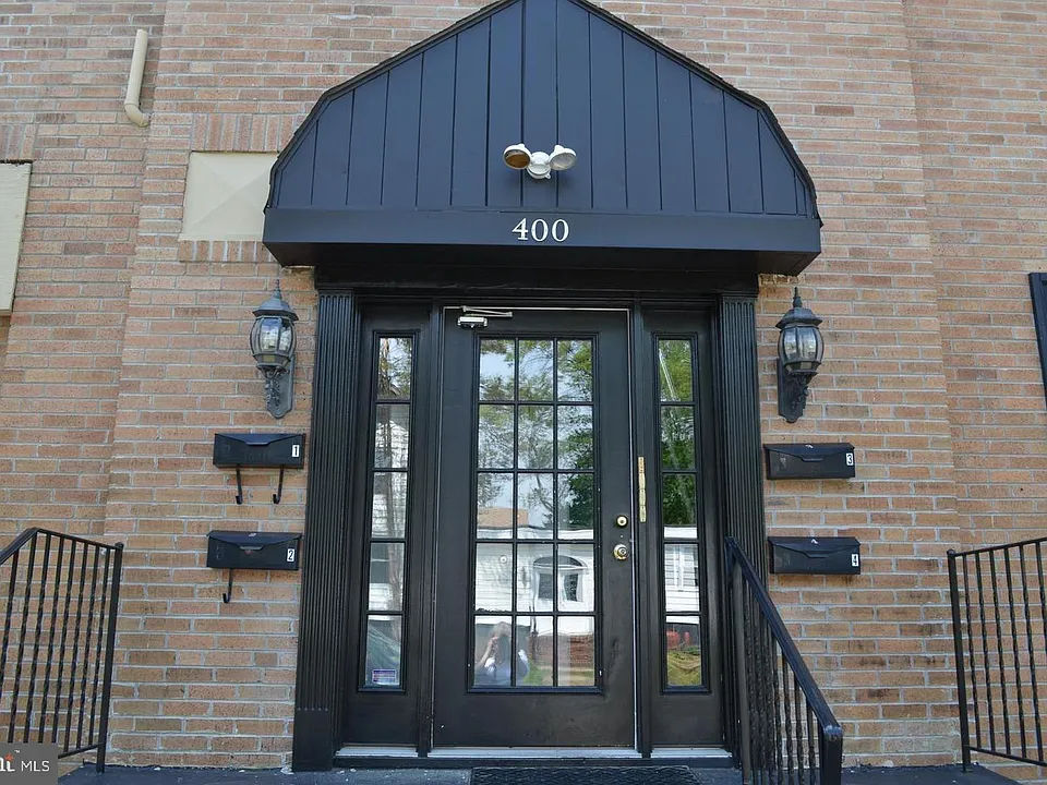 400 Richey Ave #2