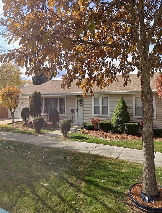 1st image of 5501 W 90th St