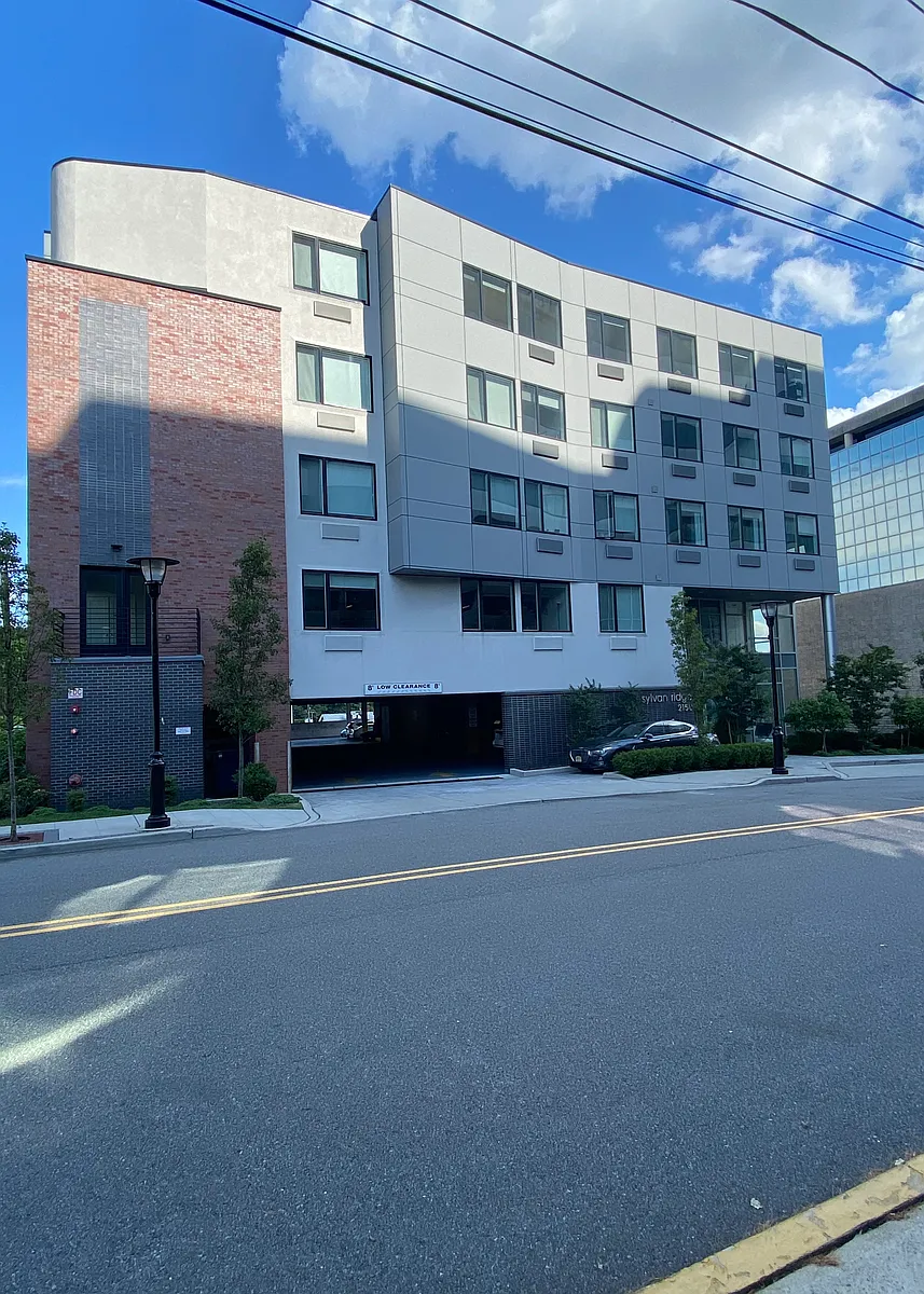 Building Photo - Sylvan Ridge