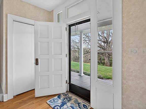 5th image of 16540 Stoney Lea Ln