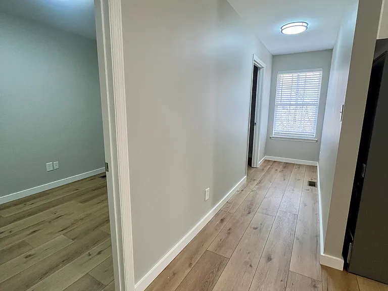 352 Sunset Dr NW — Photo 5