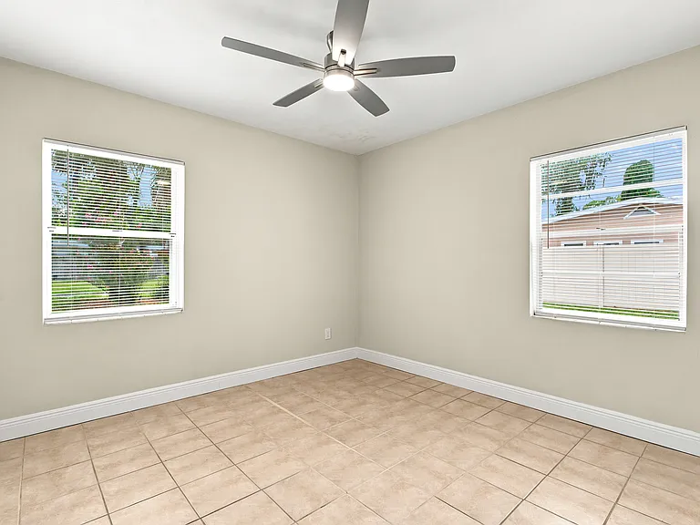 1704 Paine Ave — Photo 19