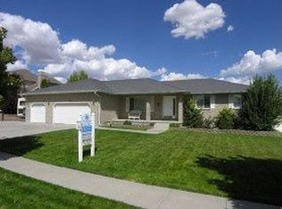 3014 W Country Classic Dr, Bluffdale, UT 84065